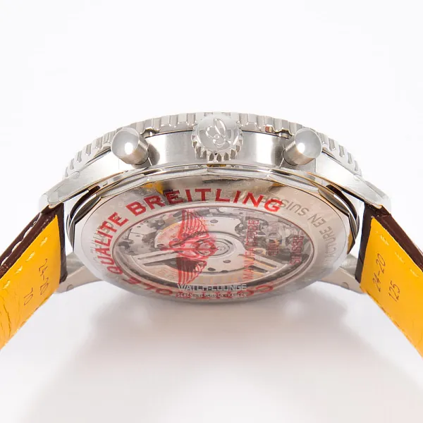 16940_watchlounge_lo.jpg