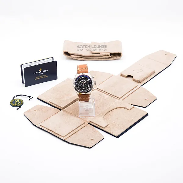 16975_watchlounge_lo.jpg