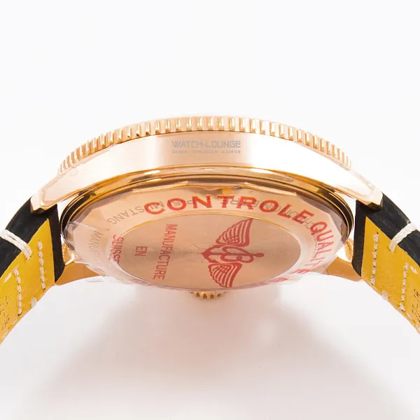 17005_watchlounge_lo.jpg
