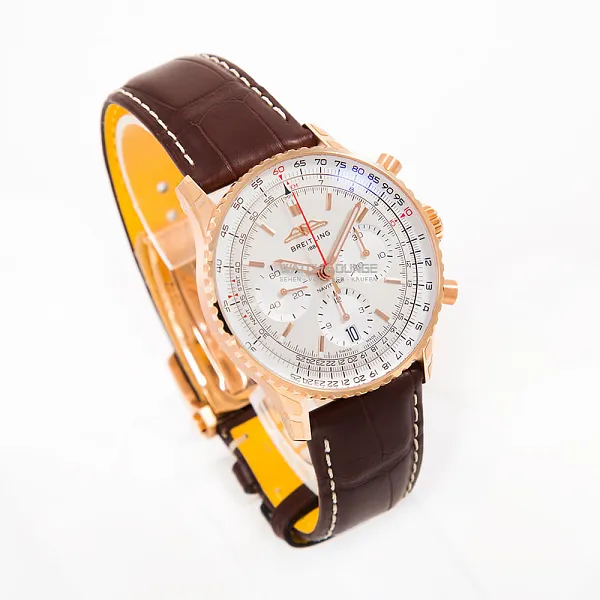 17020_watchlounge_lo.jpg