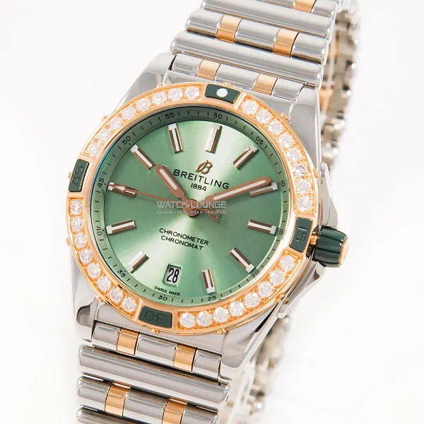 17031_watchlounge_lo_1.jpg