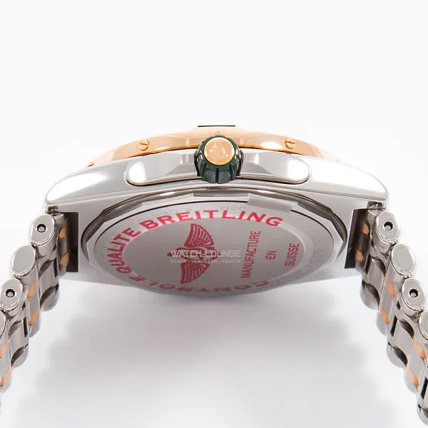 17036_watchlounge_lo.jpg