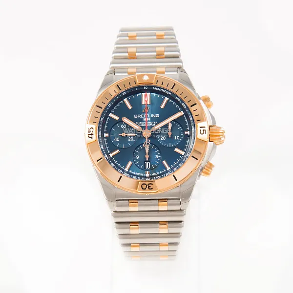 17047_watchlounge_lo.jpg