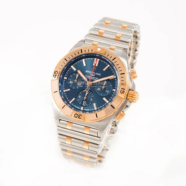 17049_watchlounge_lo.jpg