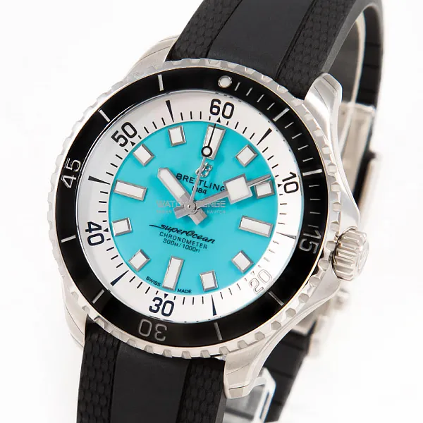 17059_watchlounge_lo_1.jpg