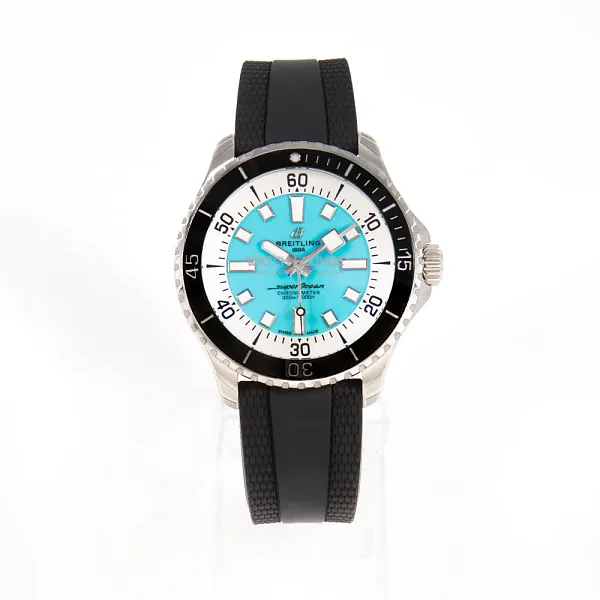 17061_watchlounge_lo.jpg