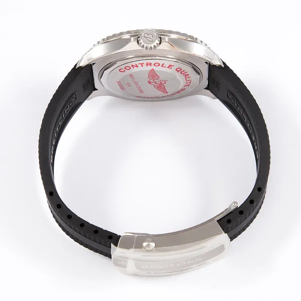 17067_watchlounge_lo.jpg