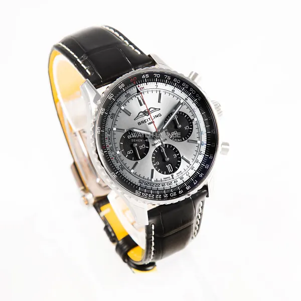 17076_watchlounge_lo.jpg