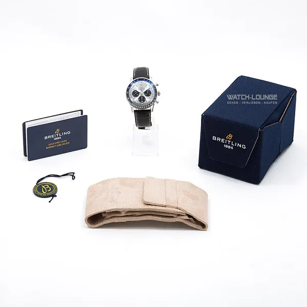17083_watchlounge_lo.jpg