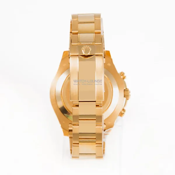 17123_watchlounge_lo.jpg