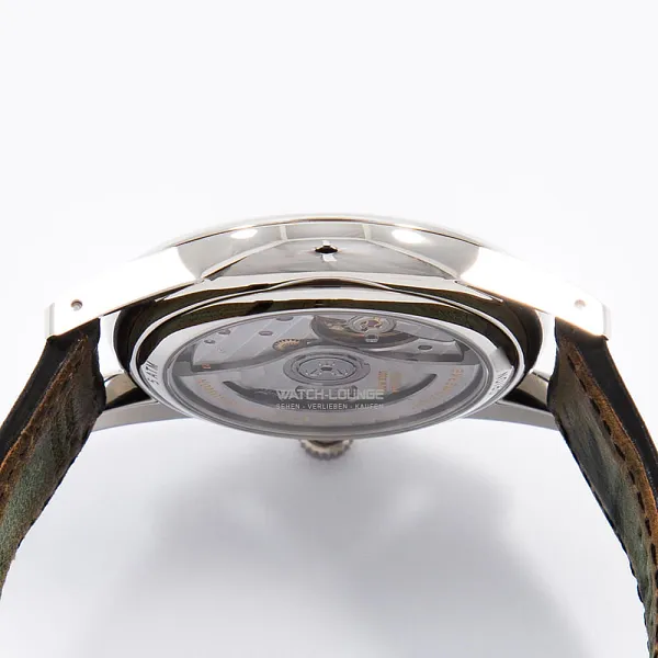 17198_watchlounge_lo.jpg