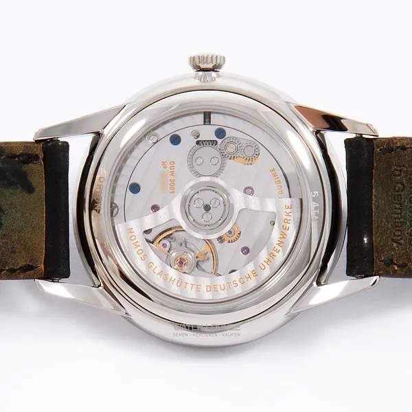 17199_watchlounge_lo.jpg