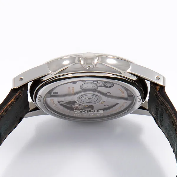 17208_watchlounge_lo.jpg