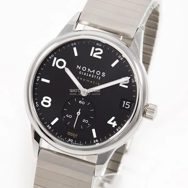 17214_watchlounge_lo_1.jpg