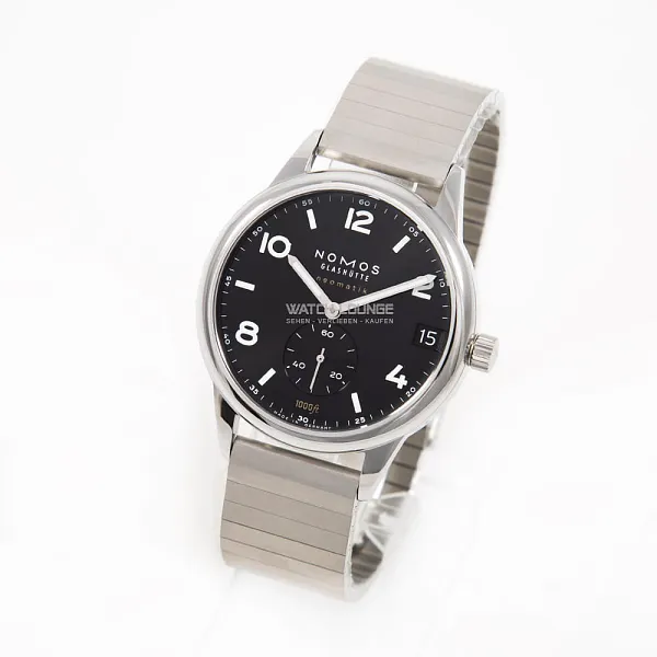 17218_watchlounge_lo.jpg