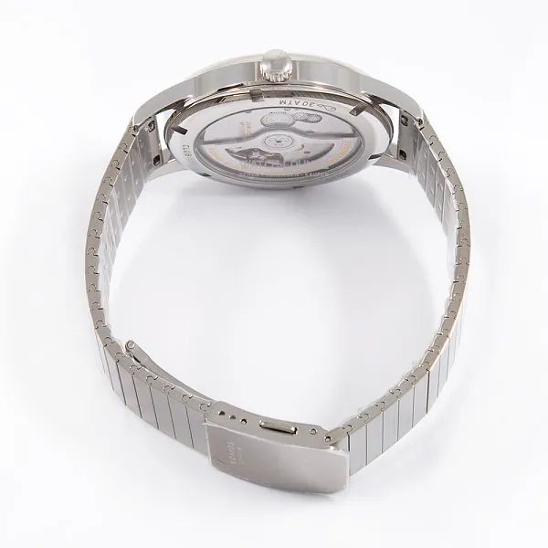 17222_watchlounge_lo.jpg