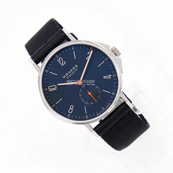 17226_watchlounge_lo.jpg