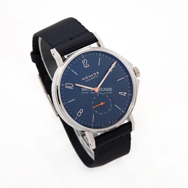 17228_watchlounge_lo.jpg