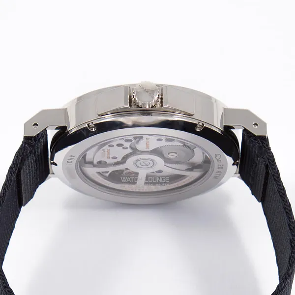 17230_watchlounge_lo.jpg