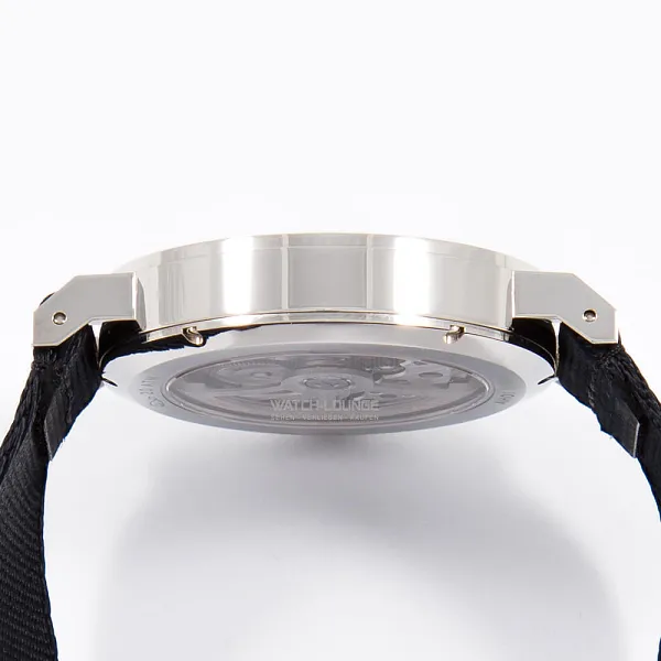 17231_watchlounge_lo.jpg