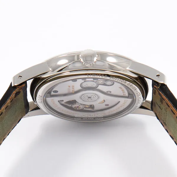 17241_watchlounge_lo.jpg