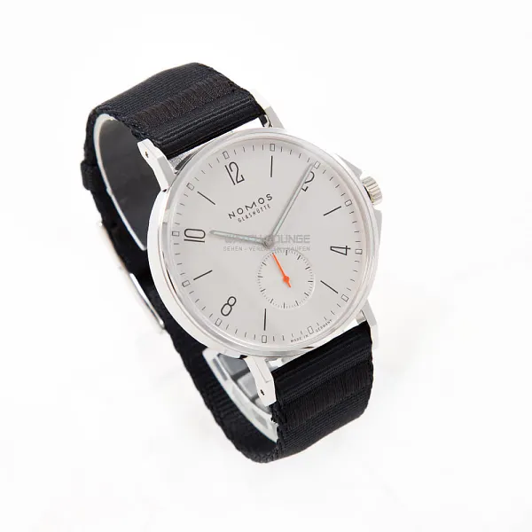 17250_watchlounge_lo.jpg