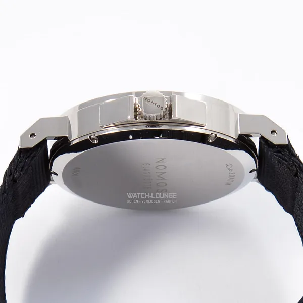 17252_watchlounge_lo.jpg