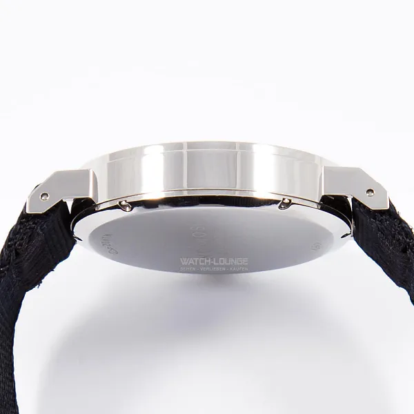 17253_watchlounge_lo.jpg