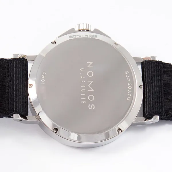 17254_watchlounge_lo.jpg
