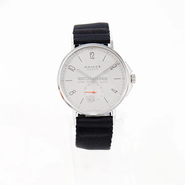 17260_watchlounge_lo.jpg