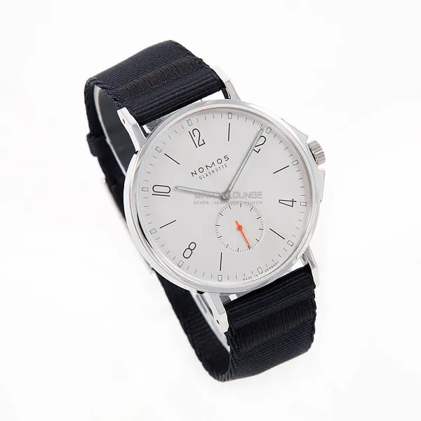 17261_watchlounge_lo.jpg