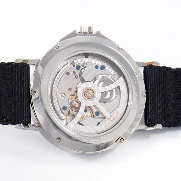 17265_watchlounge_lo.jpg