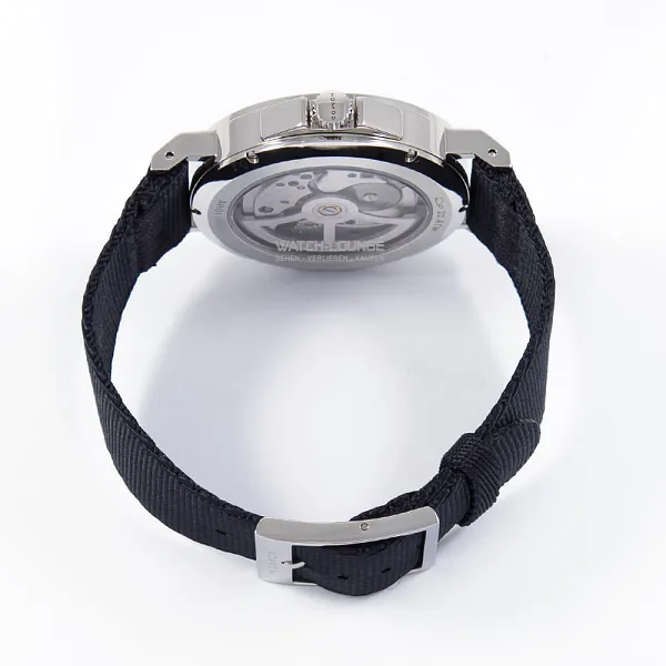 17266_watchlounge_lo.jpg