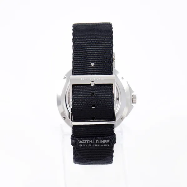 17267_watchlounge_lo.jpg