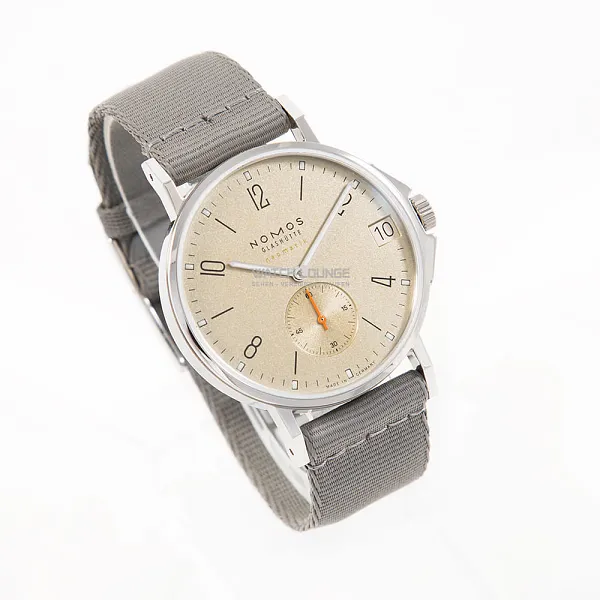 17294_watchlounge_lo.jpg