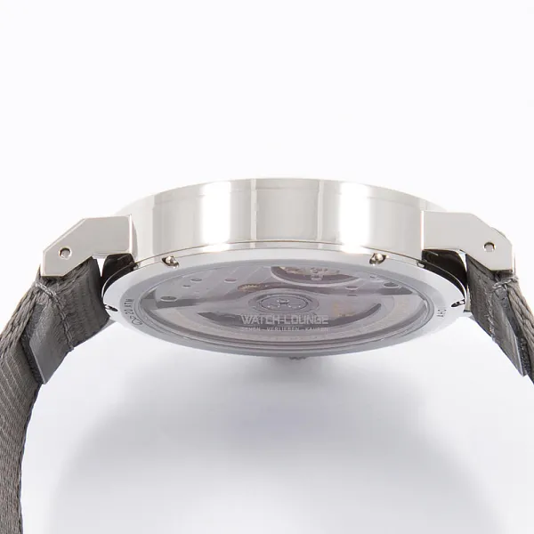17297_watchlounge_lo.jpg