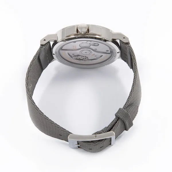 17299_watchlounge_lo.jpg