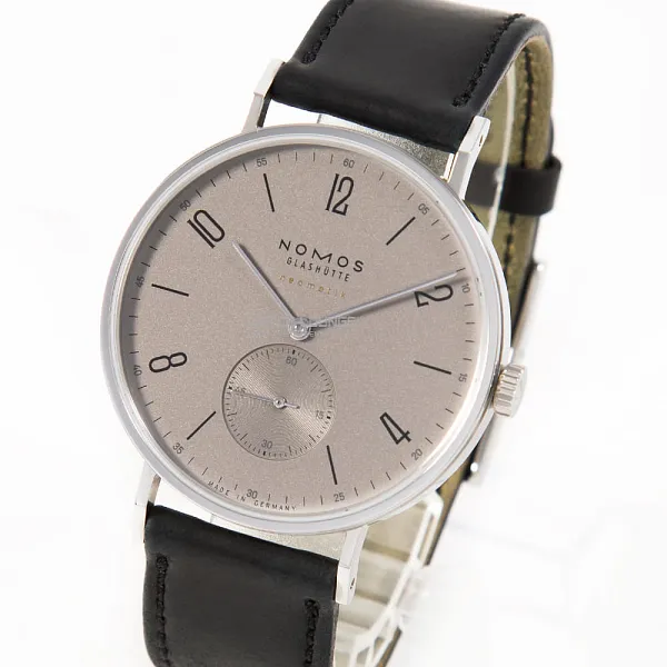 17302_watchlounge_lo_1.jpg