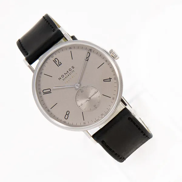 17303_watchlounge_lo.jpg
