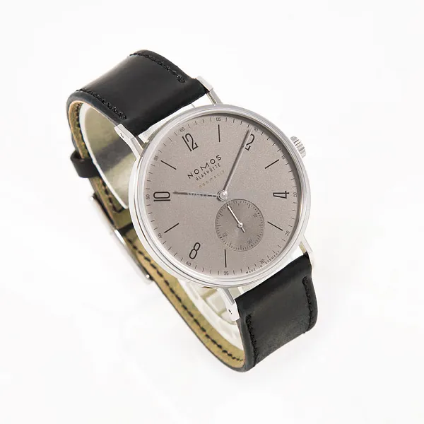 17305_watchlounge_lo.jpg