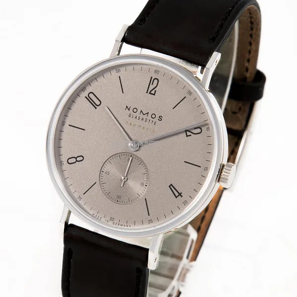 17313_watchlounge_lo_1.jpg