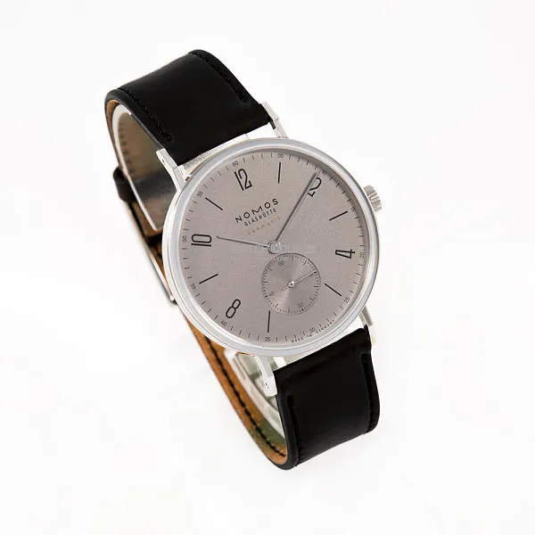 17316_watchlounge_lo.jpg