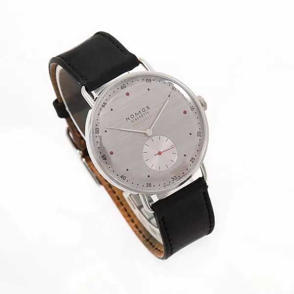 17327_watchlounge.jpg
