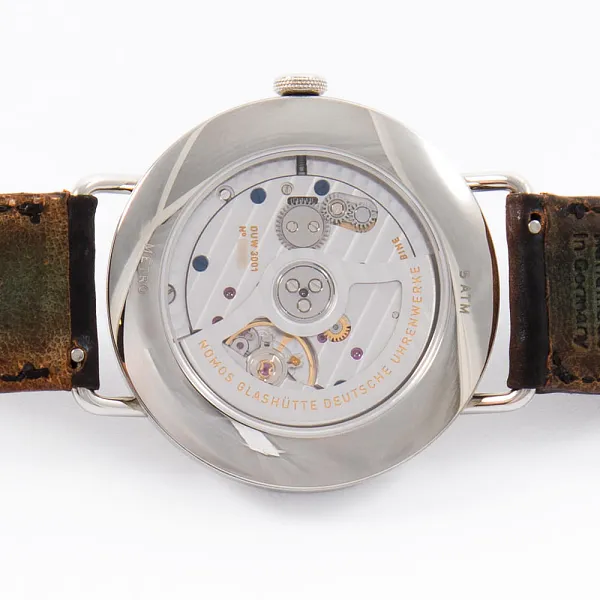 17331_watchlounge.jpg