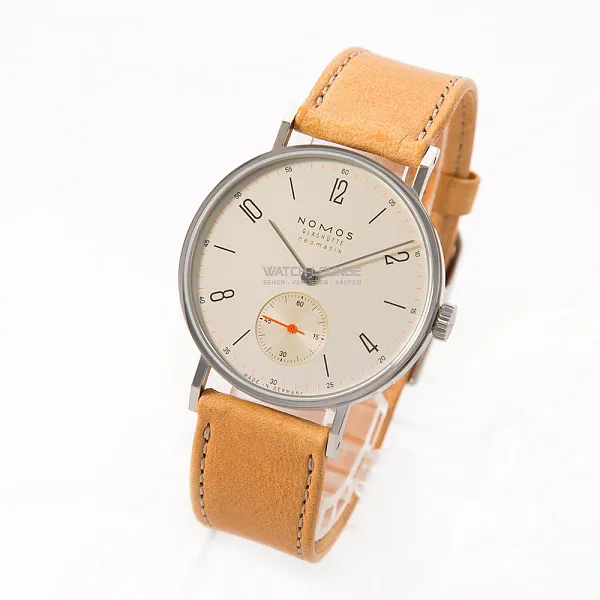 17339_watchlounge_lo.jpg