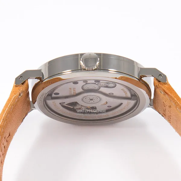 17340_watchlounge_lo.jpg