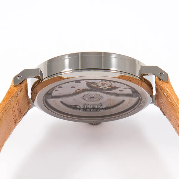 17341_watchlounge_lo.jpg
