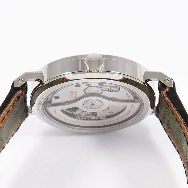 17351_watchlounge_lo.jpg