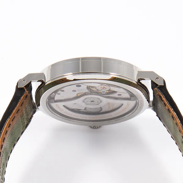 17352_watchlounge_lo.jpg