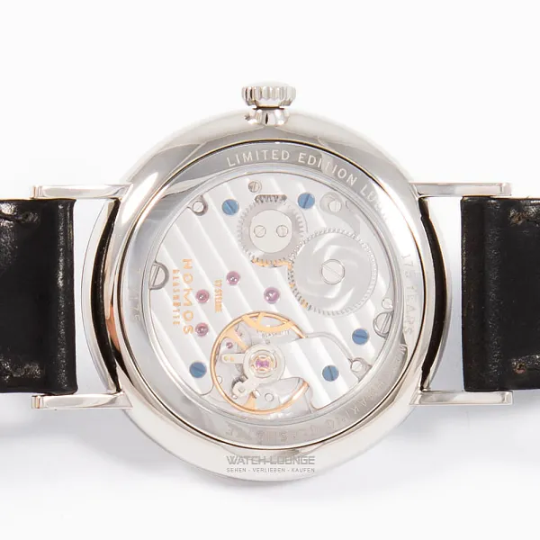 17375_watchlounge_lo.jpg